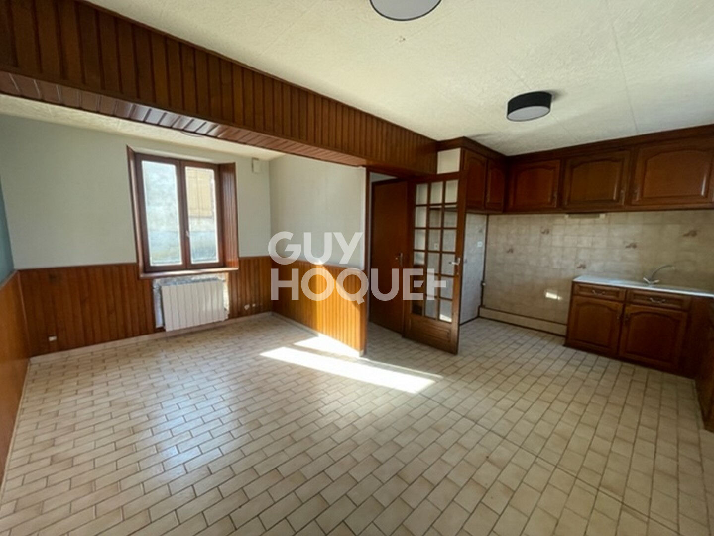 Maison à vendre à Sézanne - 2 pièces avec garage et terrasse