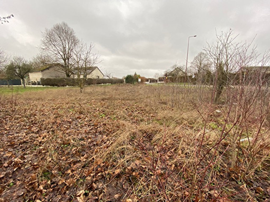 EXCLUSIVITE - Terrain FERE-CHAMPENOISE  1610 m2