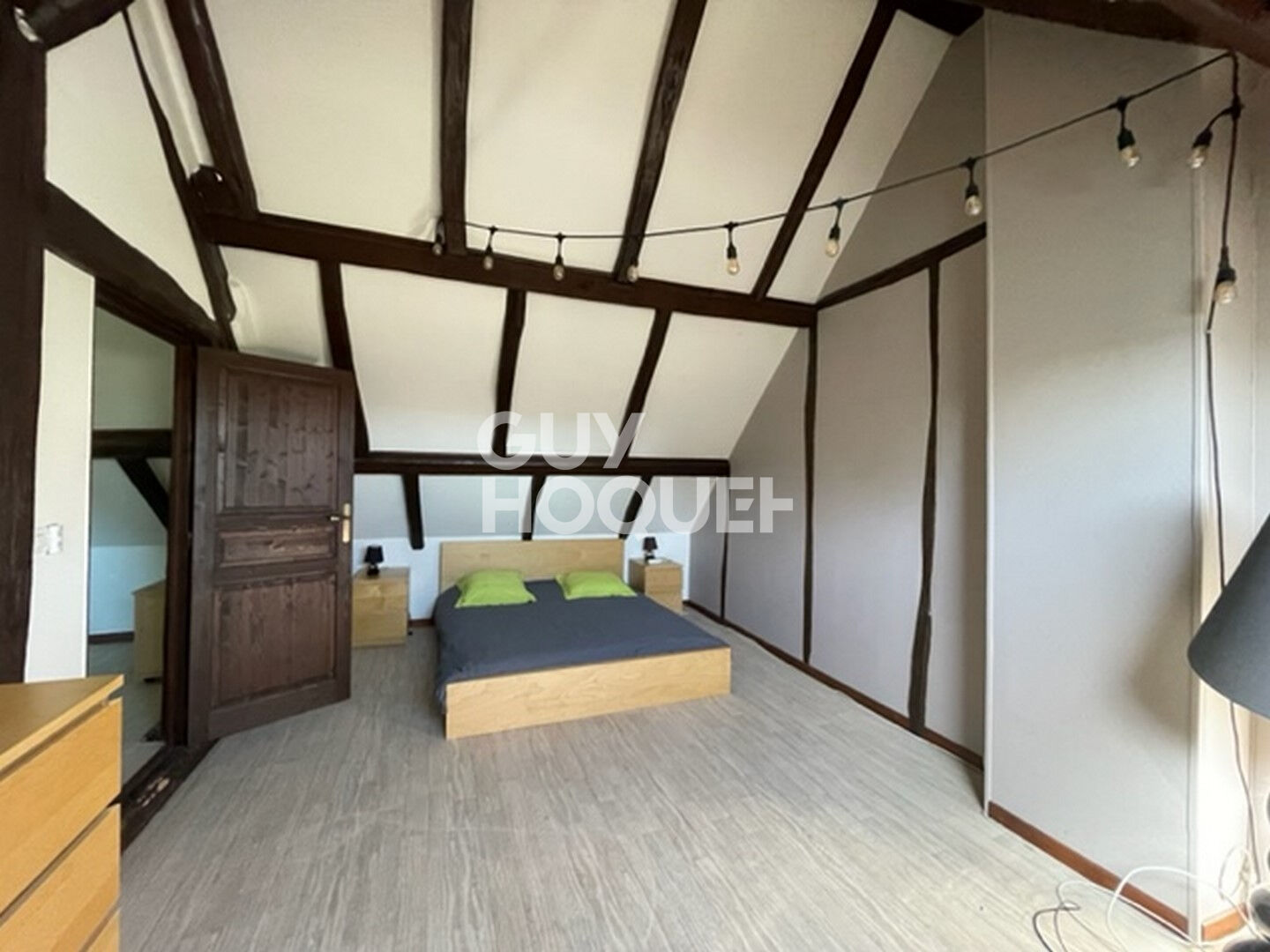 LA CELLE SOUS CHANTEMERLE : maison de 5 pièces (110 m²) à vendre
