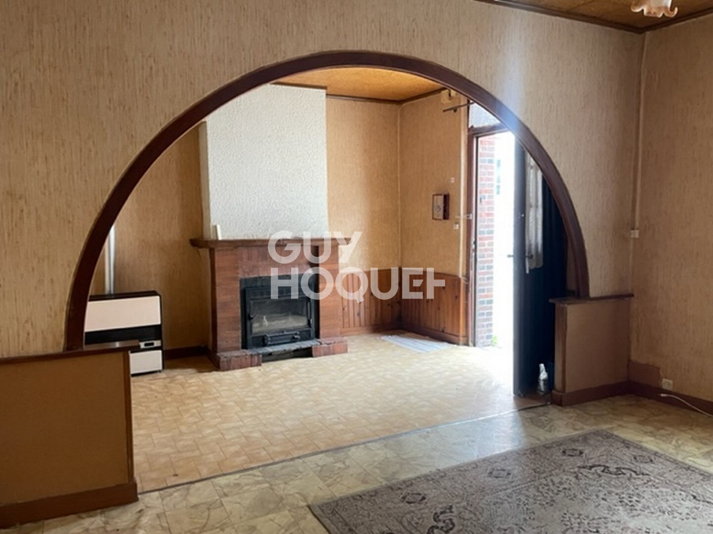 BROYES : maison de 4 pièces avec jardin indépendant