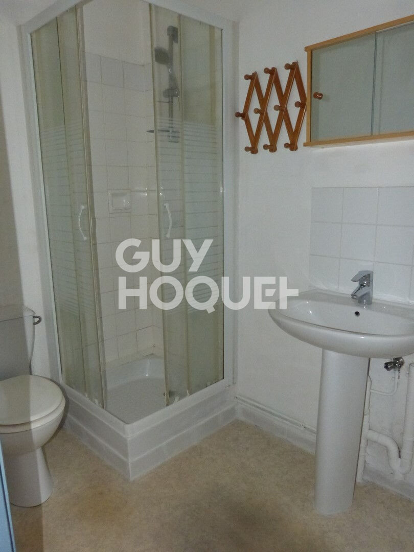 SEZANNE A LOUER  APPARTEMENT - TYPE 2