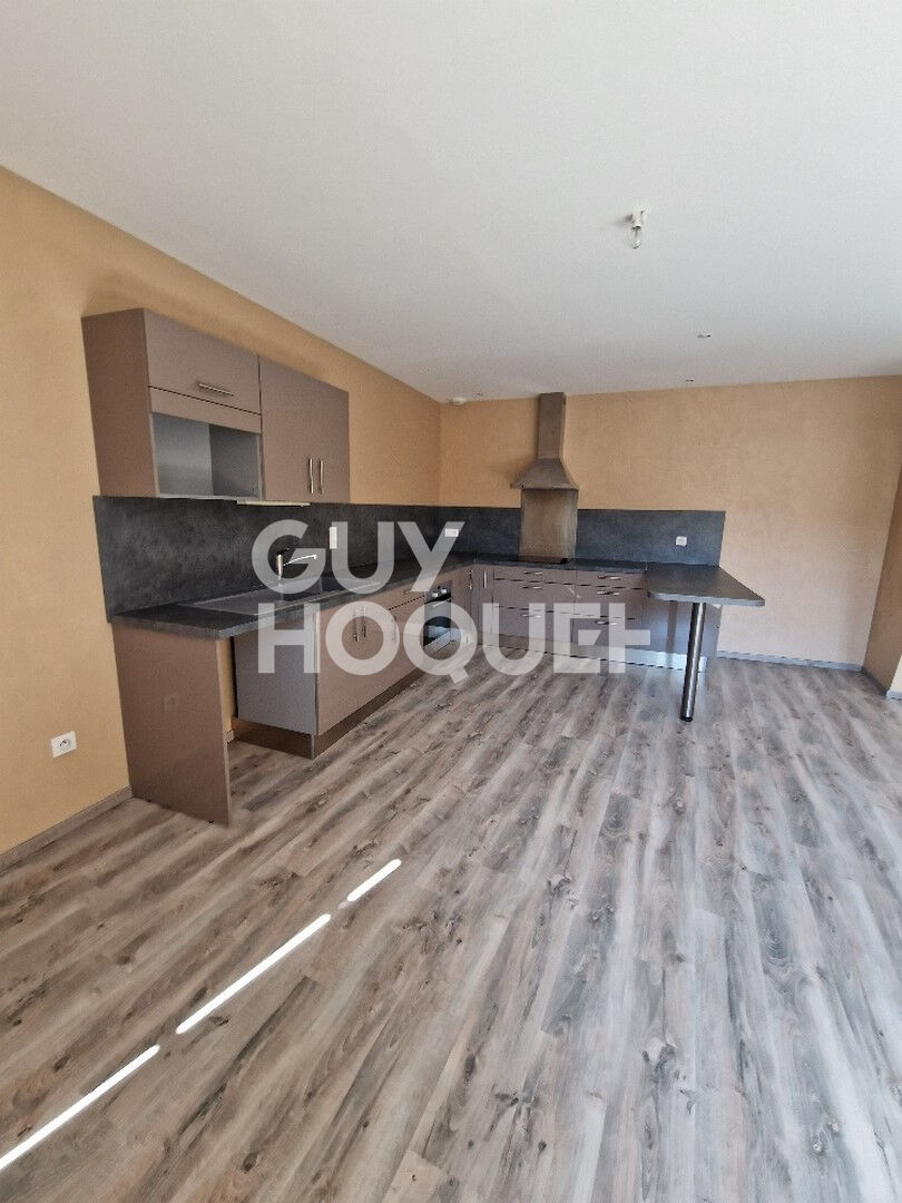 SEZANNE ** A LOUER DUPLEX **