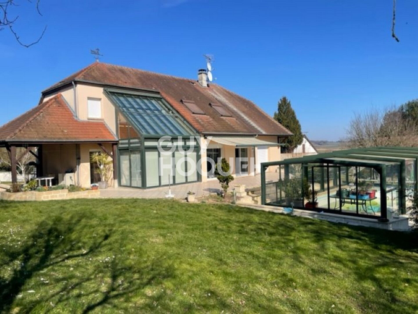 Maison d'Architecte à Vendre à Sézanne  avec Piscine
