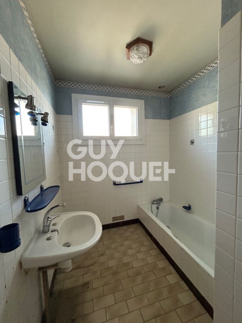 Maison à vendre à Sézanne - 6 pièces, 4 chambres, à rafraîchir