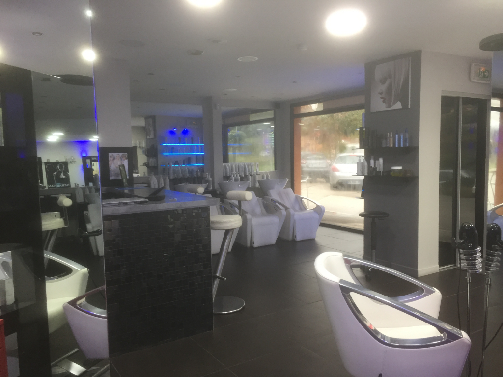 Cession de bail Salon de coiffure La Seyne-sur-mer 58 m2 ...