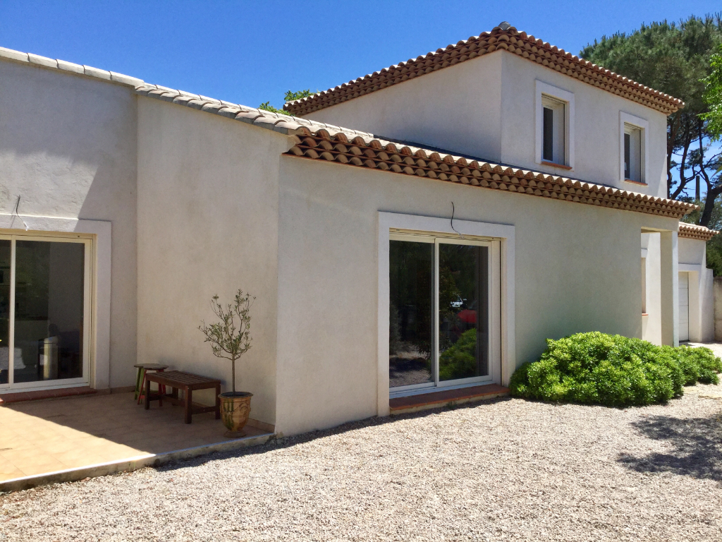 Maison à louer Six Fours Les Plages 5 pièces 97 m2 au calme