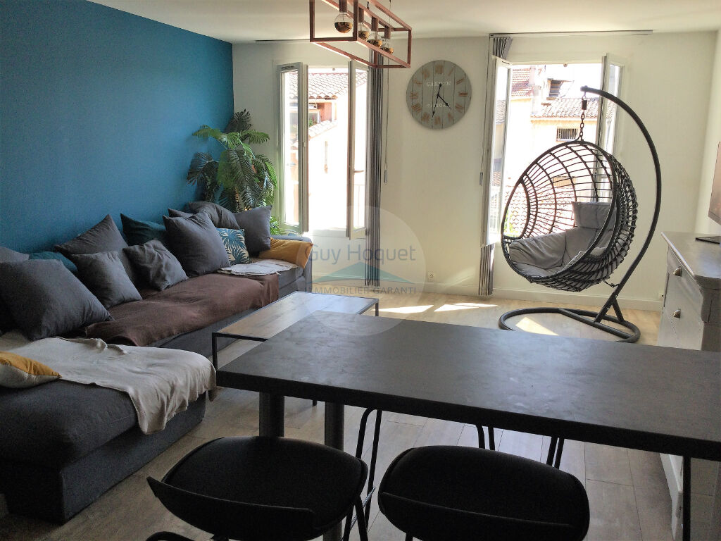 A louer Six Fours appartement meublé T2/3 refait à neuf proche centre ville