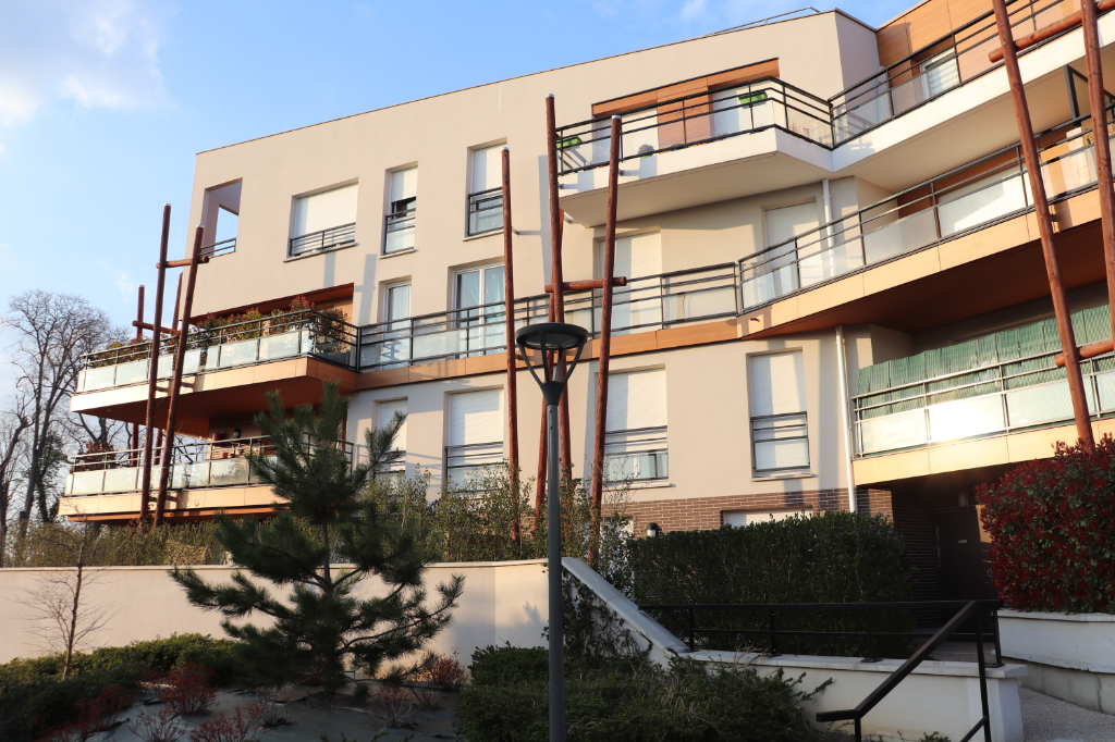 Location d'un appartement 3 pièces (63.70 m²) à SOISY SUR SEINE