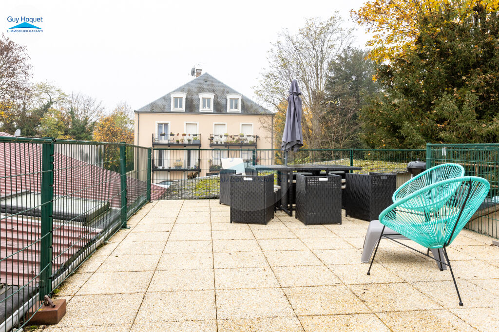 En vente à CORBEIL ESSONNES : appartement 3 pièces de 71.53 m2 avec terrasse d'environ 47 m2 en plein coeur de ville !