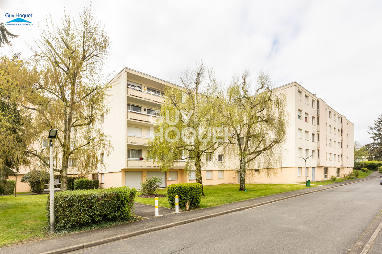 En vente à EVRY COURCOURONNES : appartement 4 pièces avec 2 balcons, box et cave dans une résidence recherchée (Aguado - Eugène Delacroix)