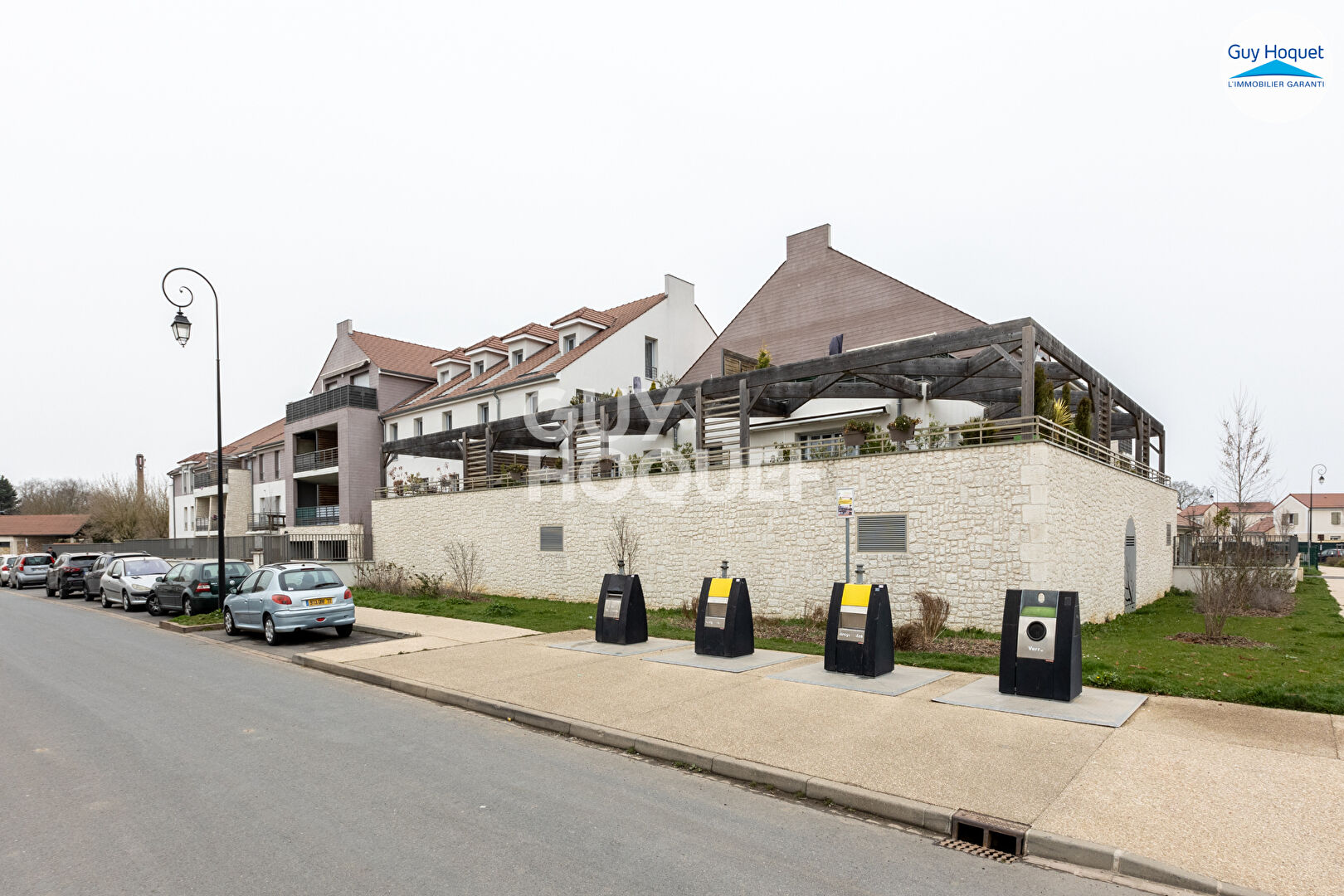 En vente à TIGERY : appartement 2 pièces, balcon et place de parking, dans une résidence calme et sécurisée