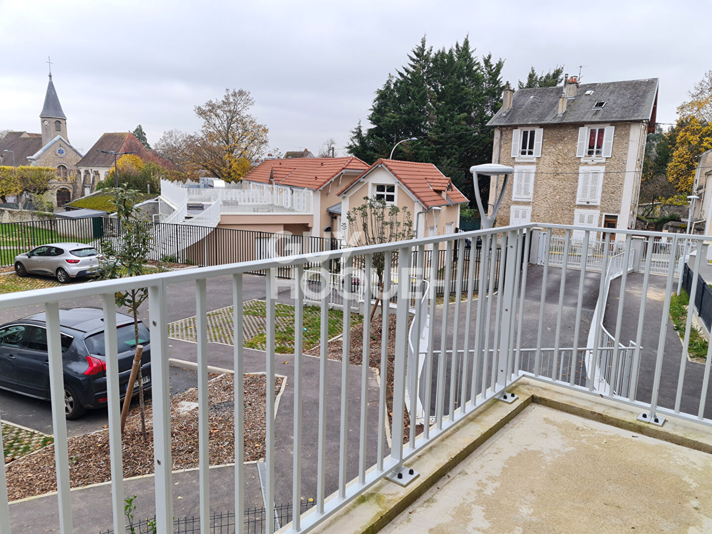 APPARTEMENT 2 PIÈCES AU CALME - AVEC TERRASSE