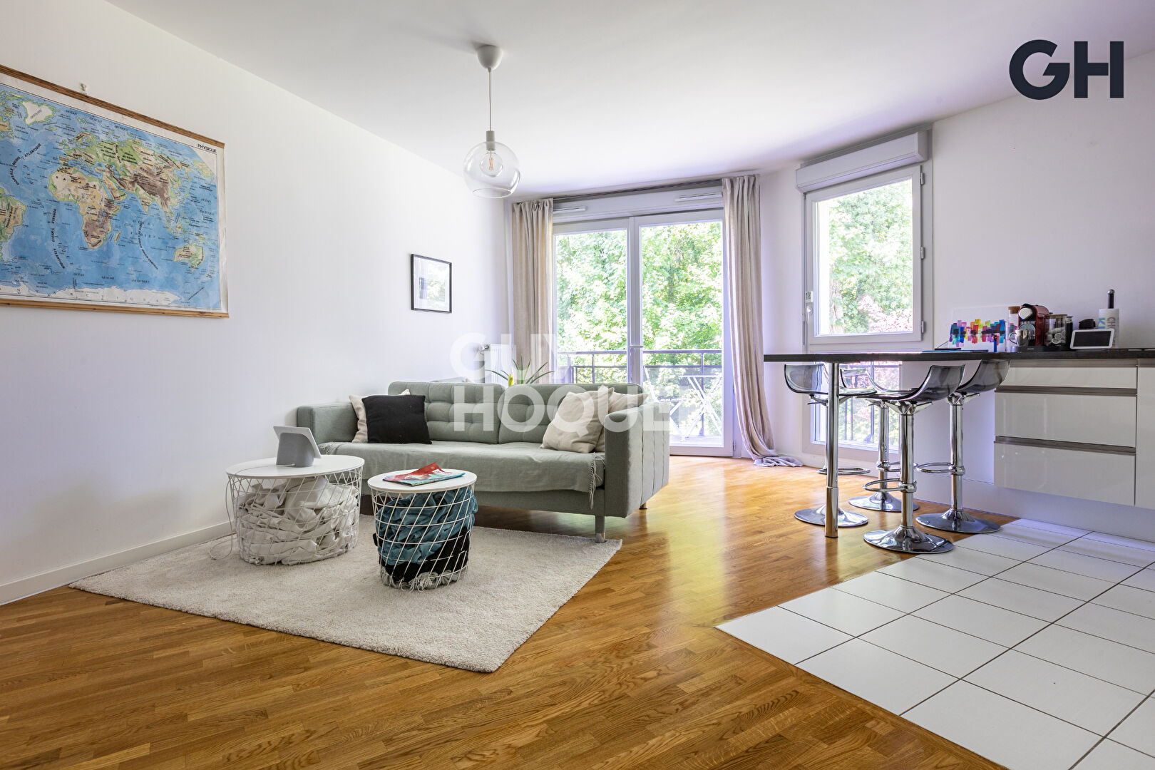Spacieux appartement T3 avec balcon à ETIOLLES