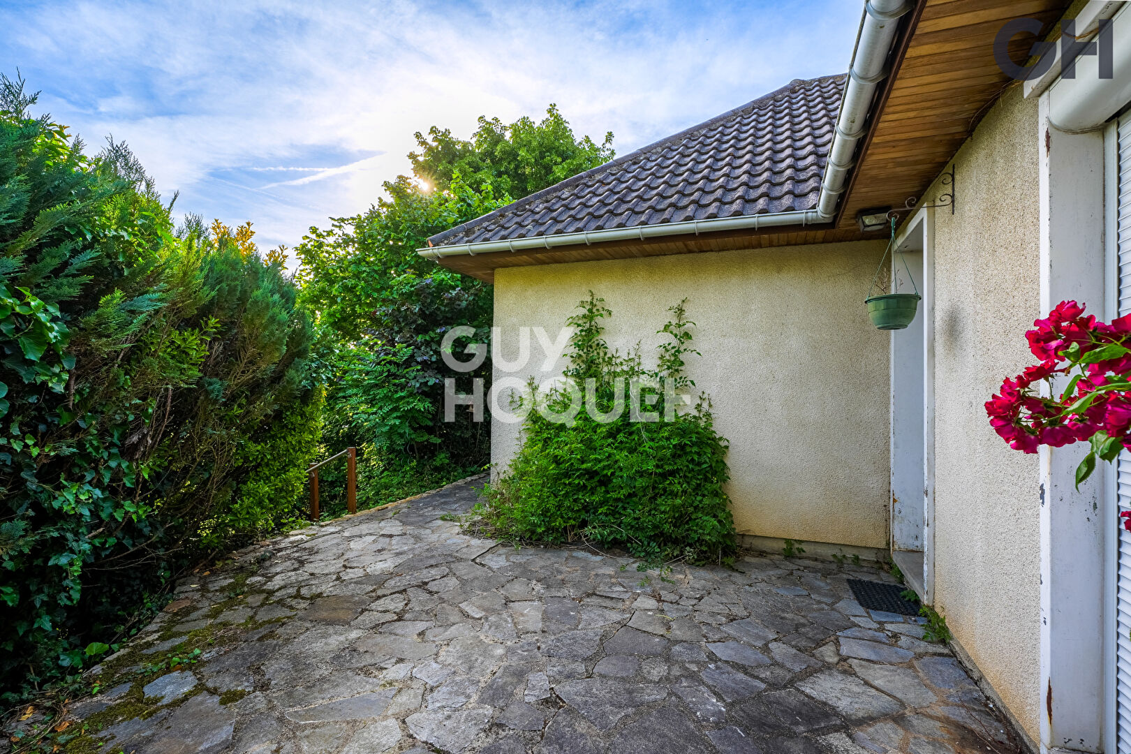 MAISON FAMILIALE SUR SOUS-SOL TOTAL DE 5 PIECES ( 82.85 m²) À SOISY-SUR-SEINE