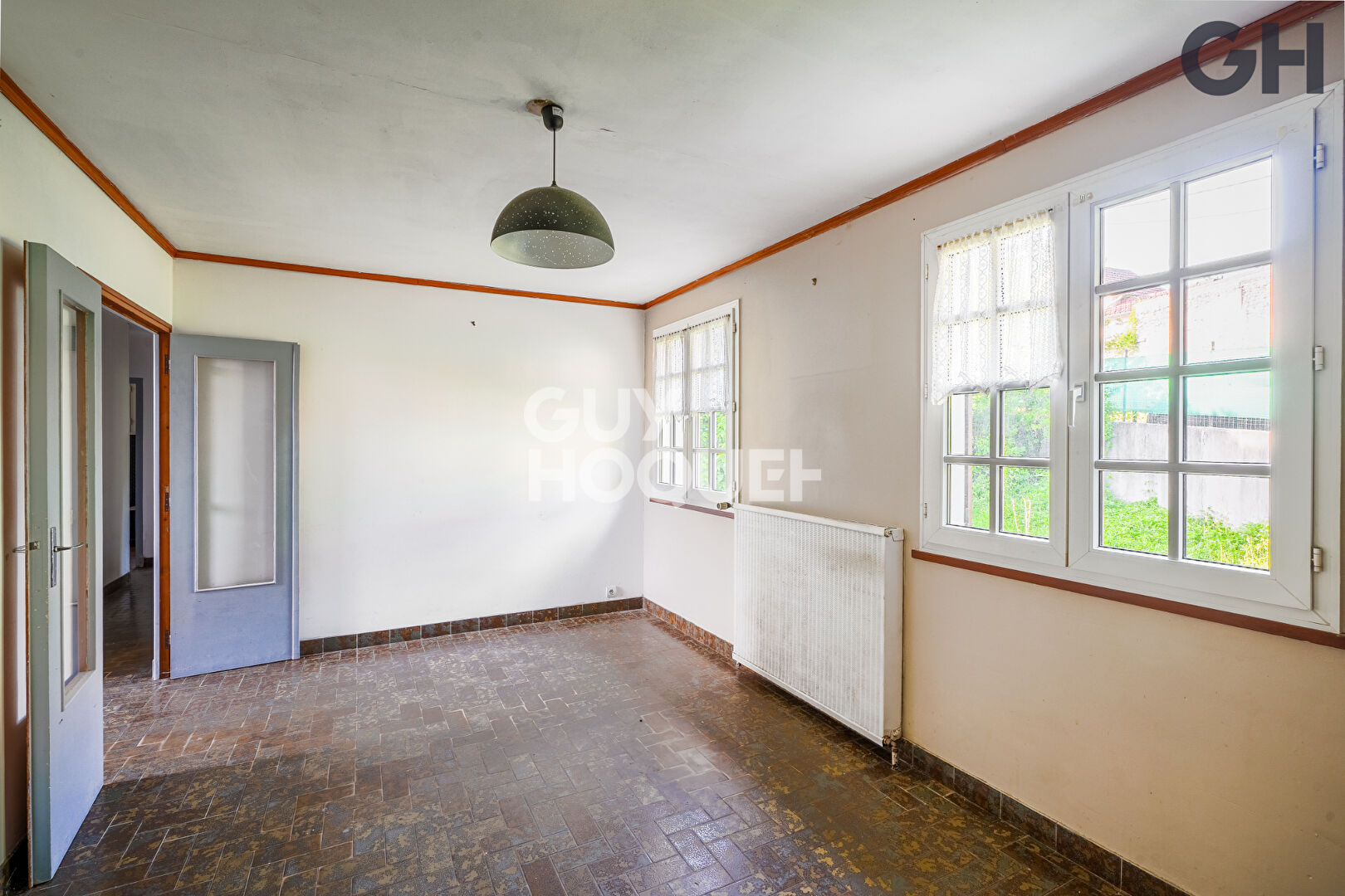 MAISON FAMILIALE SUR SOUS-SOL TOTAL DE 5 PIECES ( 82.85 m²) À SOISY-SUR-SEINE