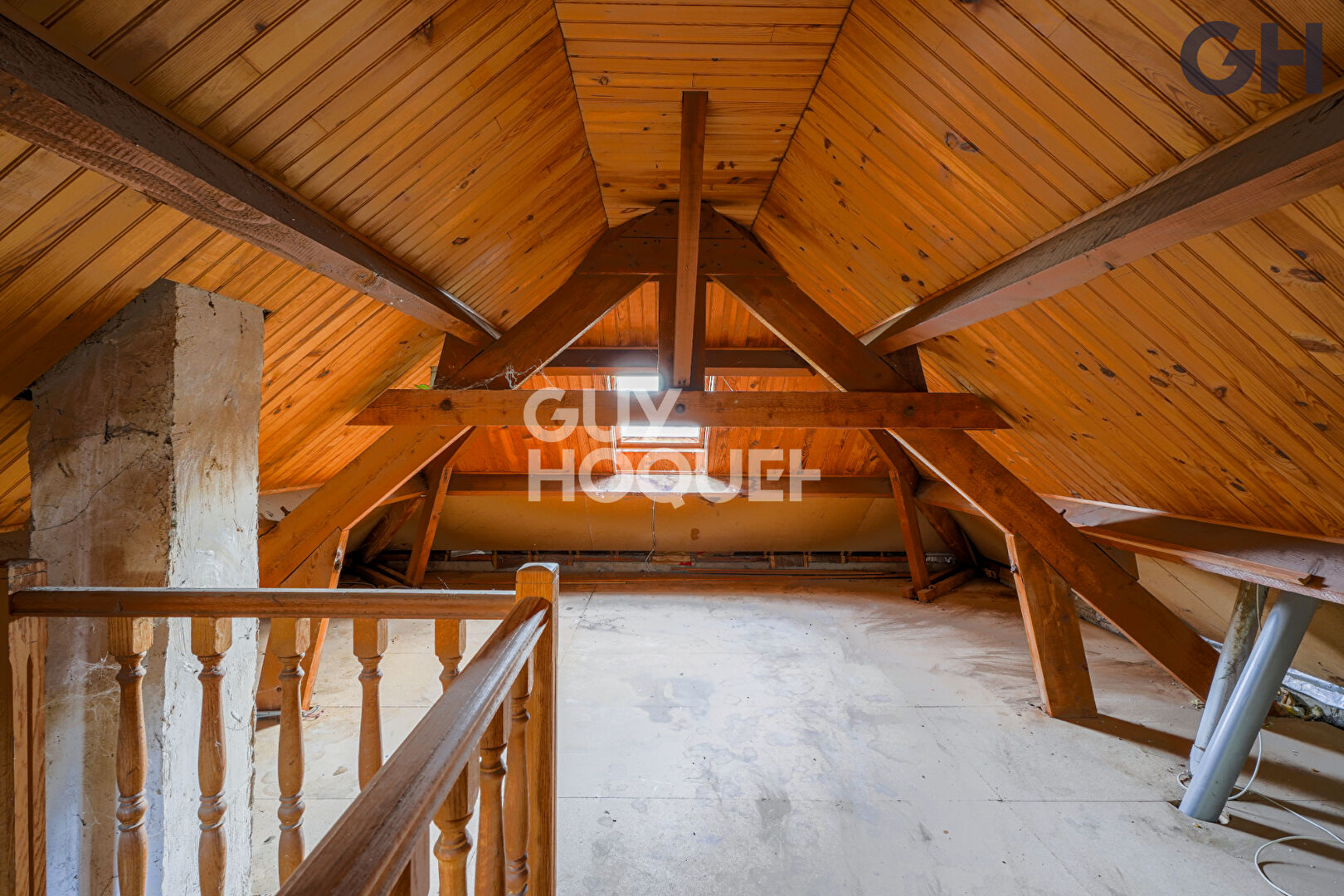 MAISON FAMILIALE SUR SOUS-SOL TOTAL DE 5 PIECES ( 82.85 m²) À SOISY-SUR-SEINE
