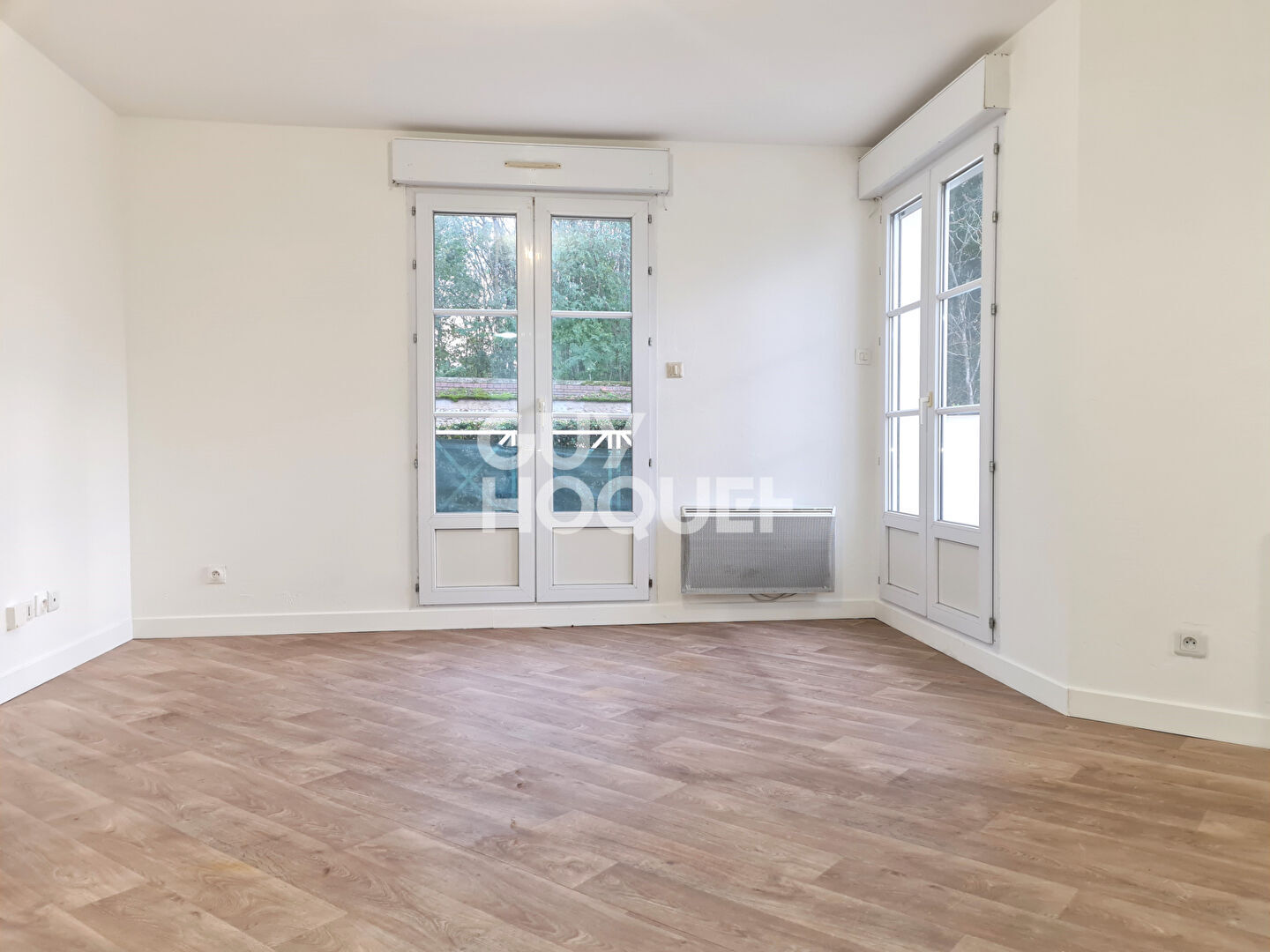 STUDIO avec TERRASSE EXPOSÉE SUD à vendre à SAINT PIERRE DU PERRAY