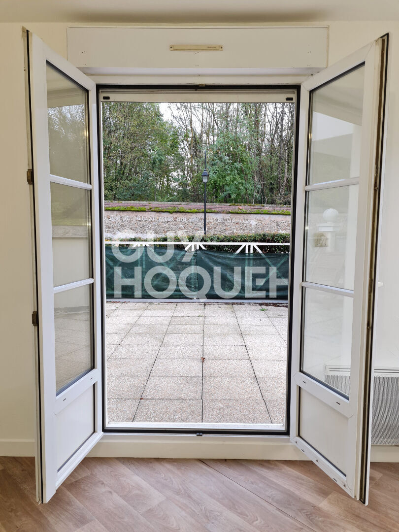 STUDIO avec TERRASSE EXPOSÉE SUD à vendre à SAINT PIERRE DU PERRAY