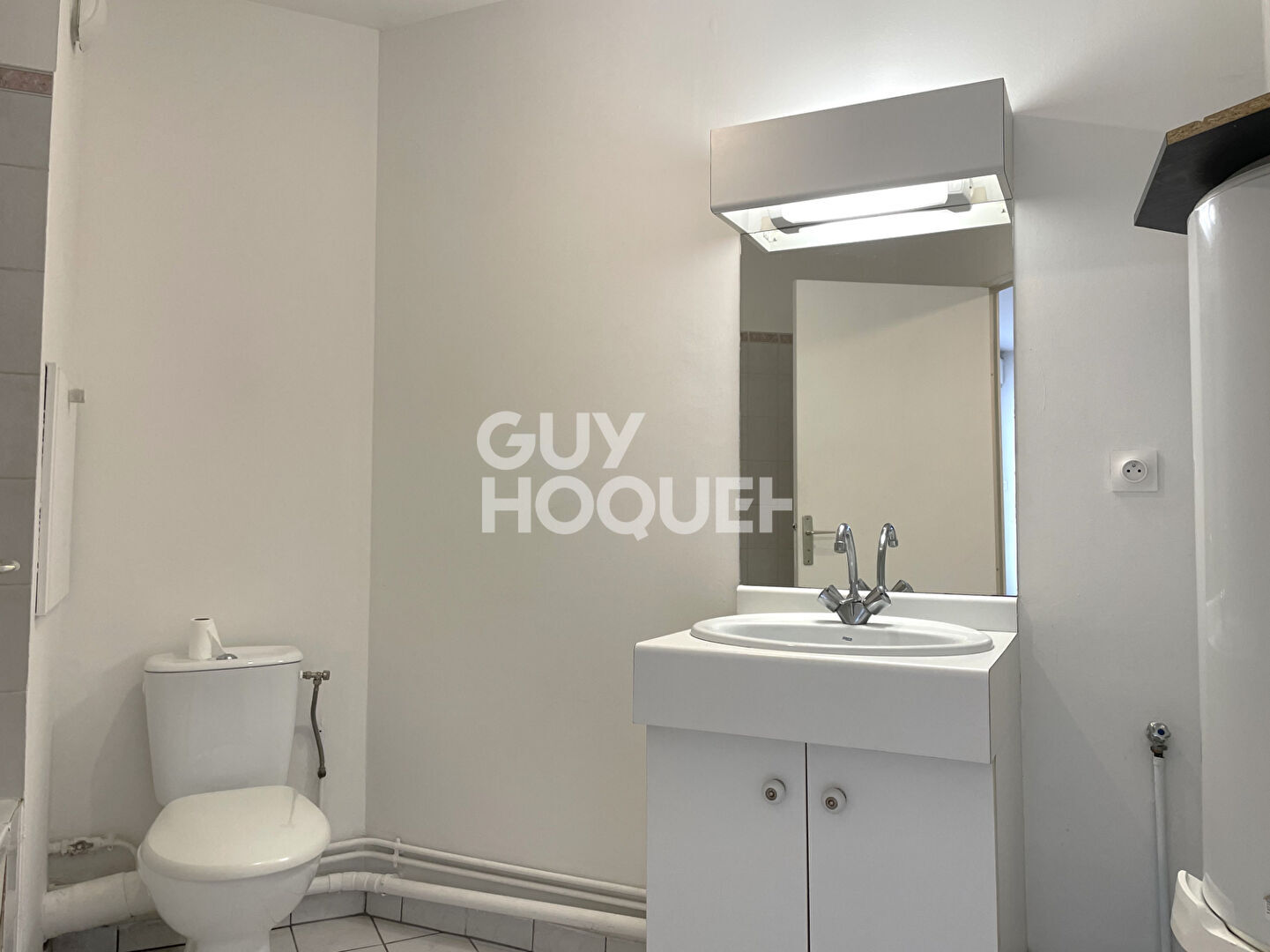 STUDIO avec TERRASSE EXPOSÉE SUD à vendre à SAINT PIERRE DU PERRAY