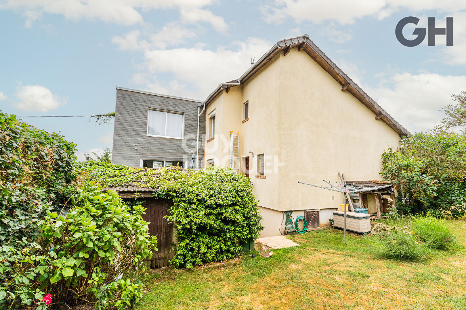 CHARMANTE MAISON FAMILIALE DE 7 PIECES (147.75m²) À ETIOLLES