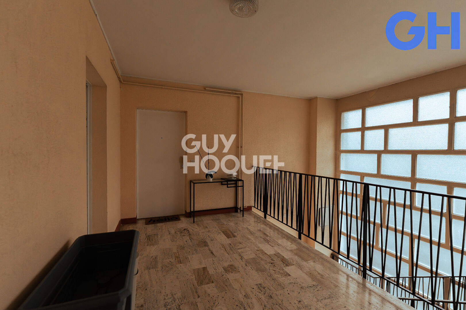 APPARTEMENT 3 PIECES DE 83.44 m² À ÉTIOLLES