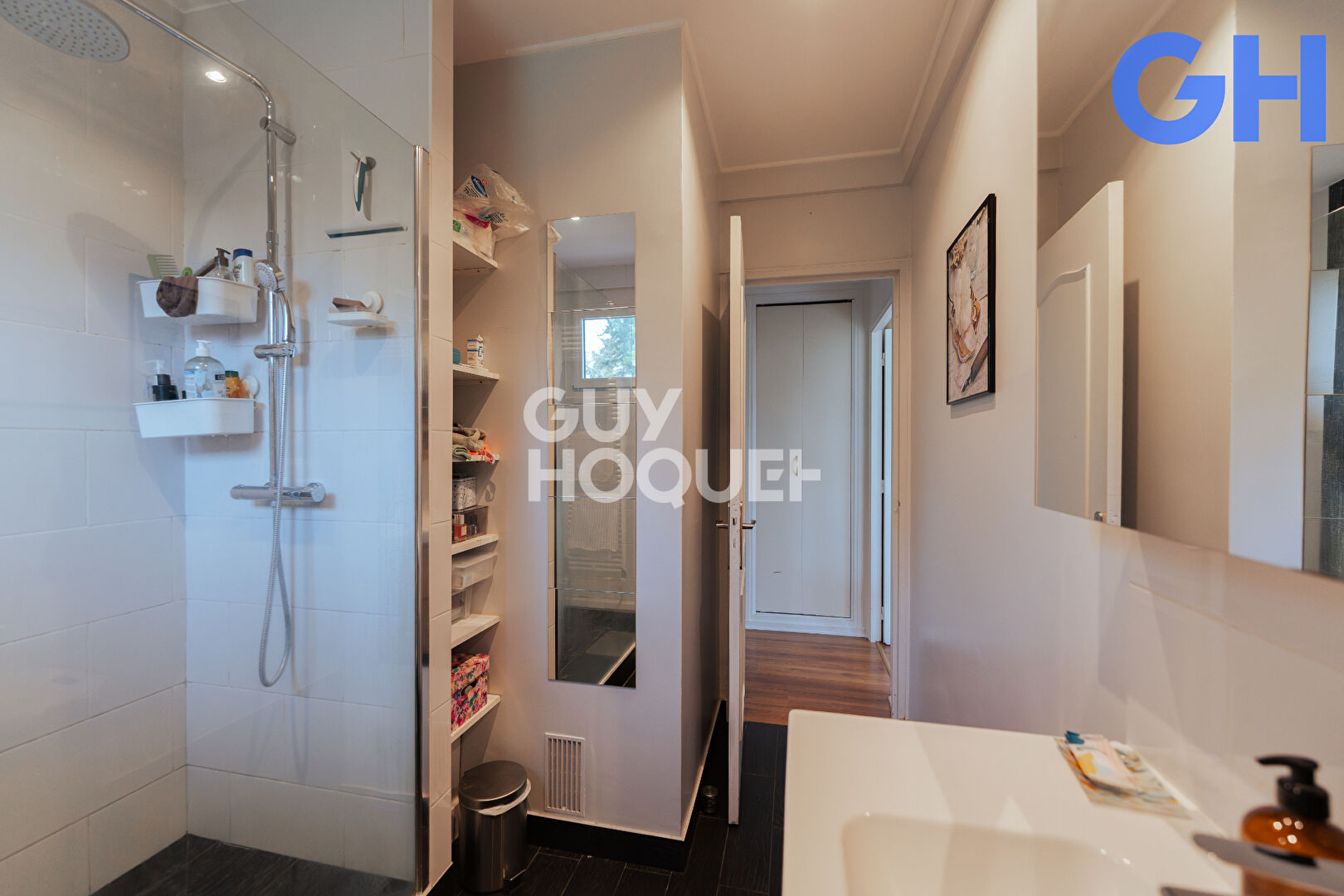 APPARTEMENT 3 PIECES DE 83.44 m² À ÉTIOLLES