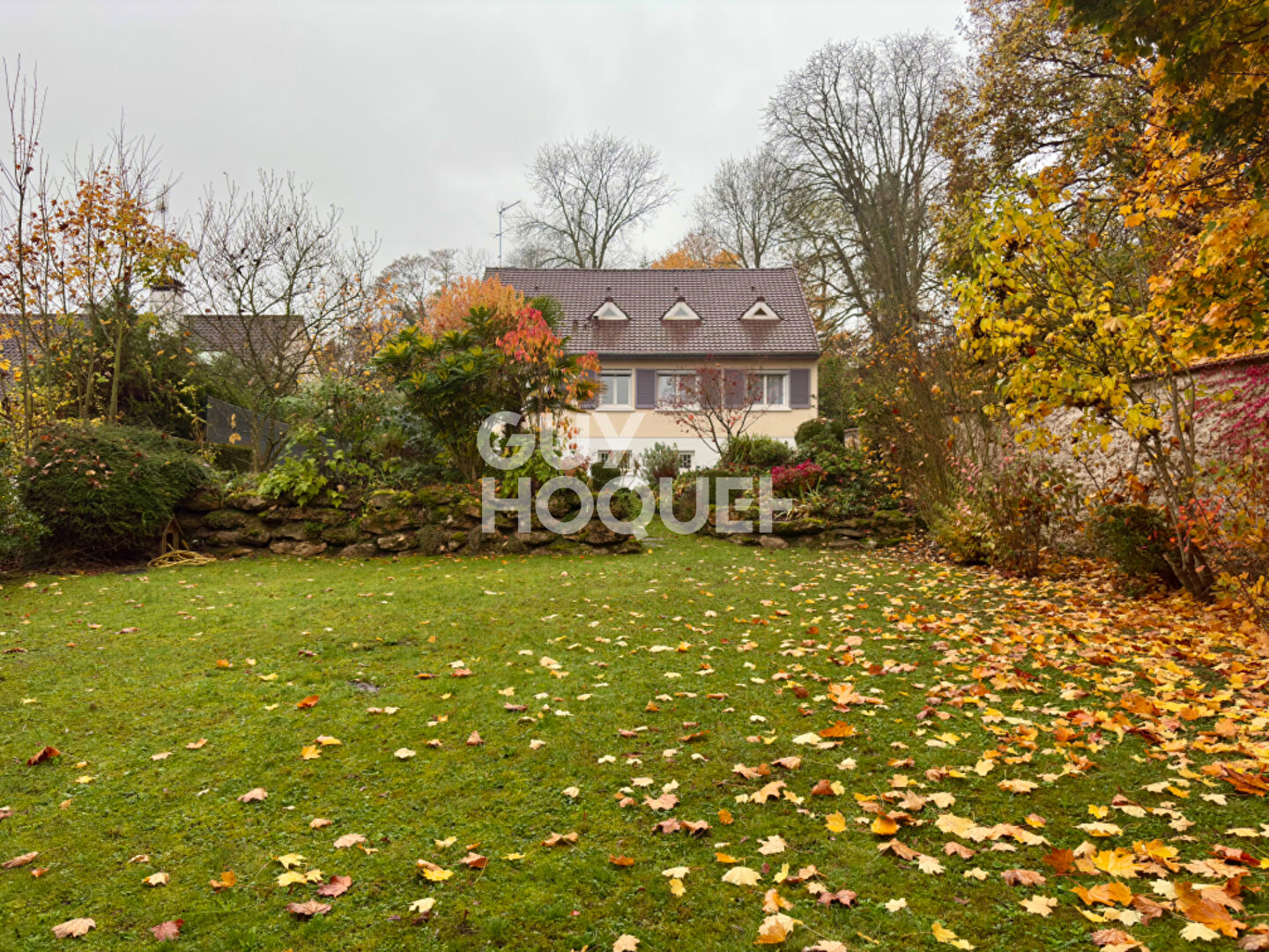 MAISON FAMILIALE DE 7 PIECES (175m²) À EVRY VILLAGE