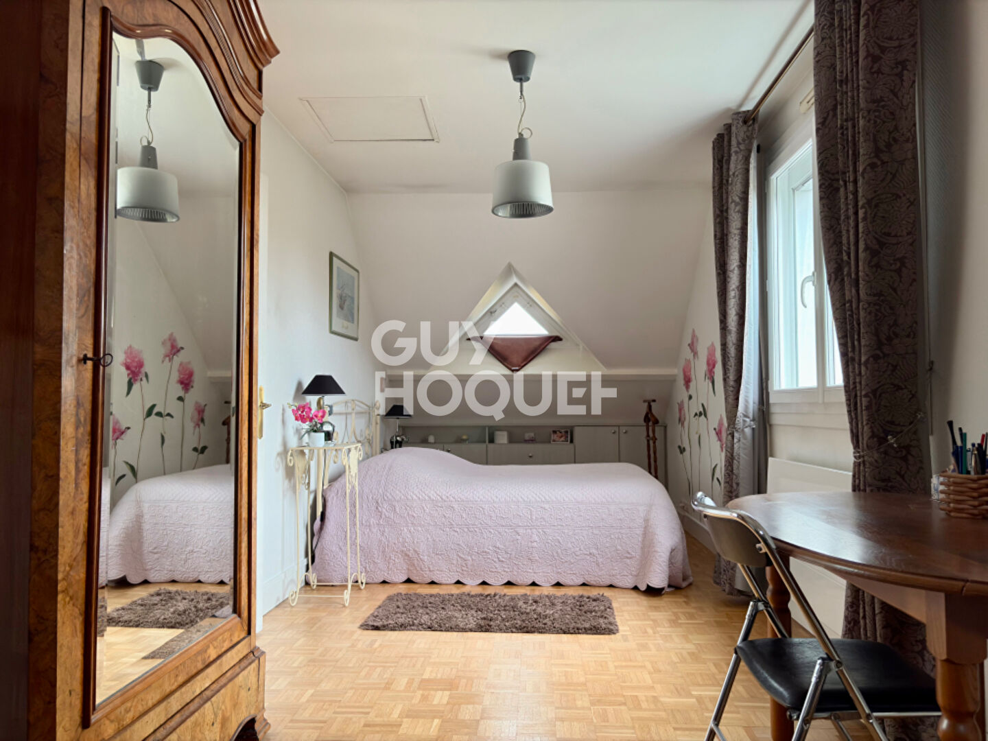 MAISON FAMILIALE DE 7 PIECES (175m²) À EVRY VILLAGE