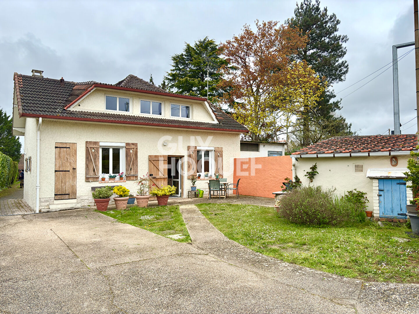 CHARMANTE MAISON DE 5 PIECES  (168 m²)  À SAINTRY-SUR-SEINE