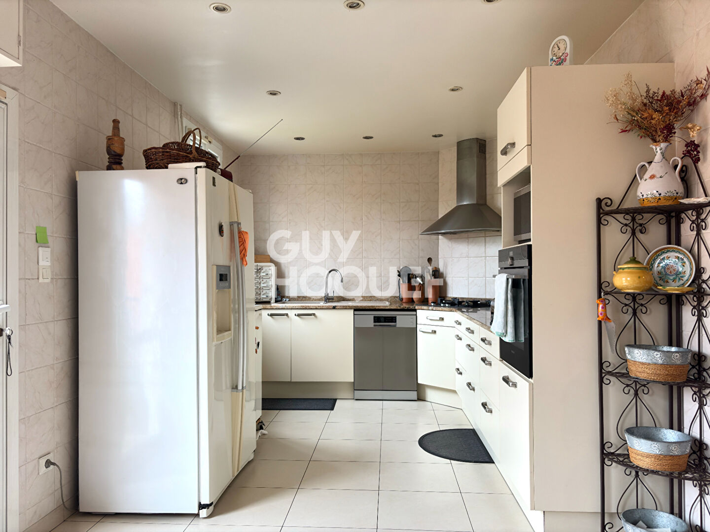 CHARMANTE MAISON DE 5 PIECES  (168 m²)  À SAINTRY-SUR-SEINE