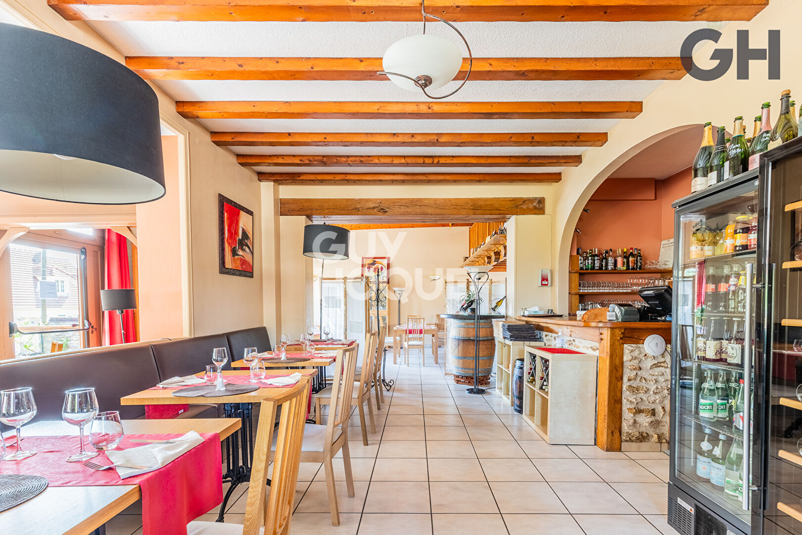 LOCAL COMMERCIAL DE 220 m² A CHARTRETTES