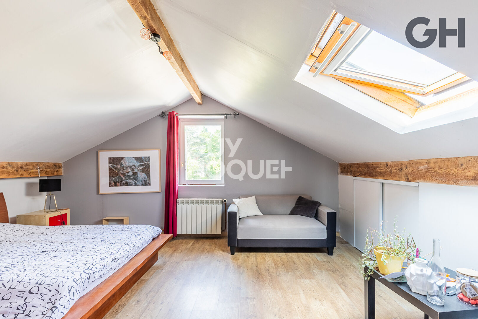 LOCAL COMMERCIAL DE 220 m² A CHARTRETTES