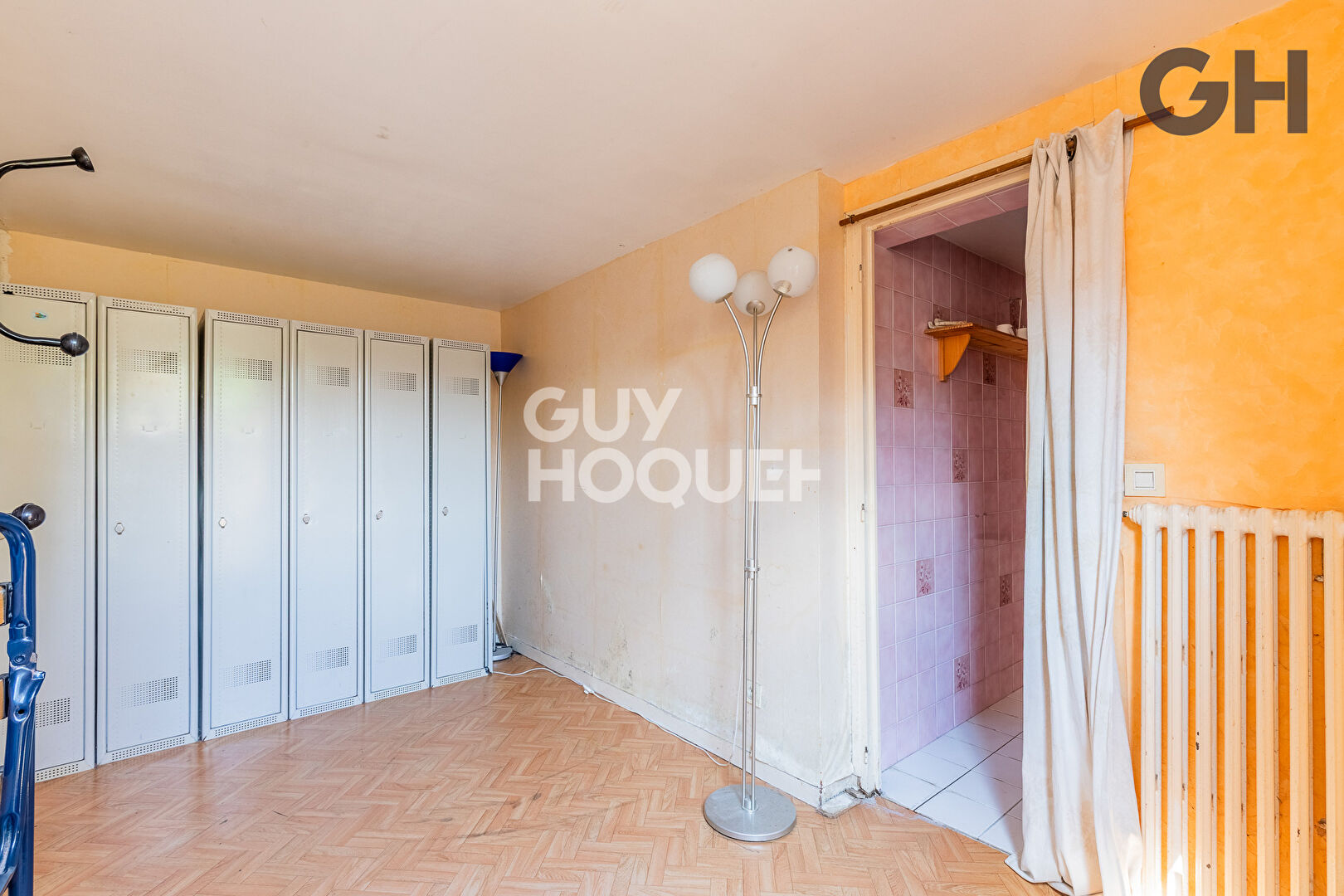 LOCAL COMMERCIAL DE 220 m² A CHARTRETTES