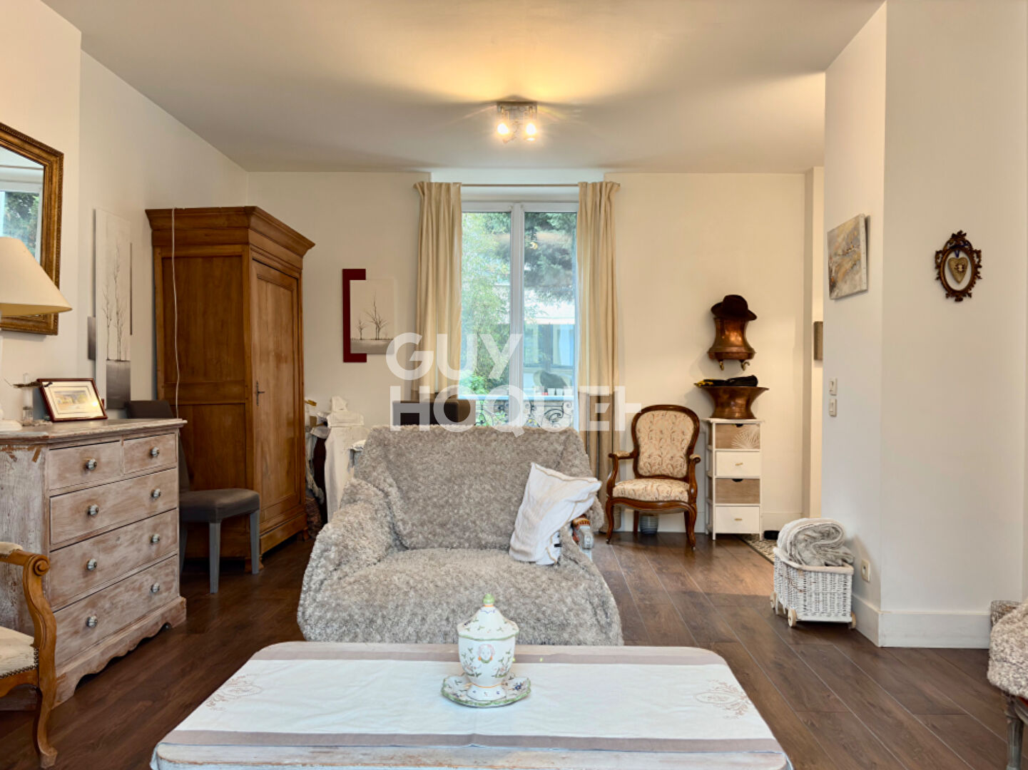 APPARTEMENT 2 PIÈCES (51m²) DANS UN HÔTEL PARTICULIER