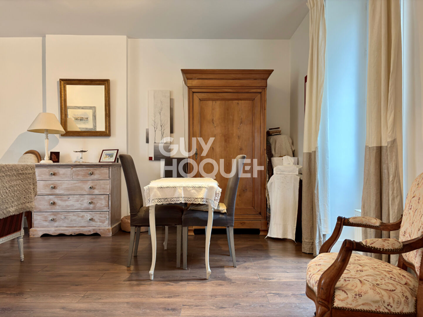 APPARTEMENT 2 PIÈCES (51m²) DANS UN HÔTEL PARTICULIER