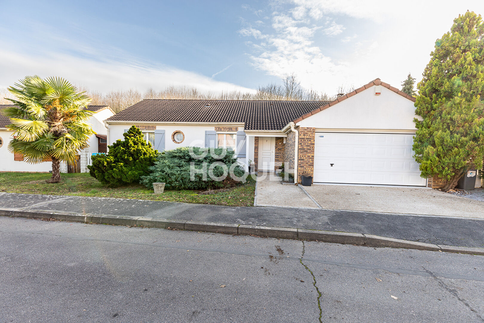 CHARMANTE MAISON DE PLAIN-PIED DE 6 PIECES (108 m²) À SAINT-GERMAIN-LES-CORBEIL