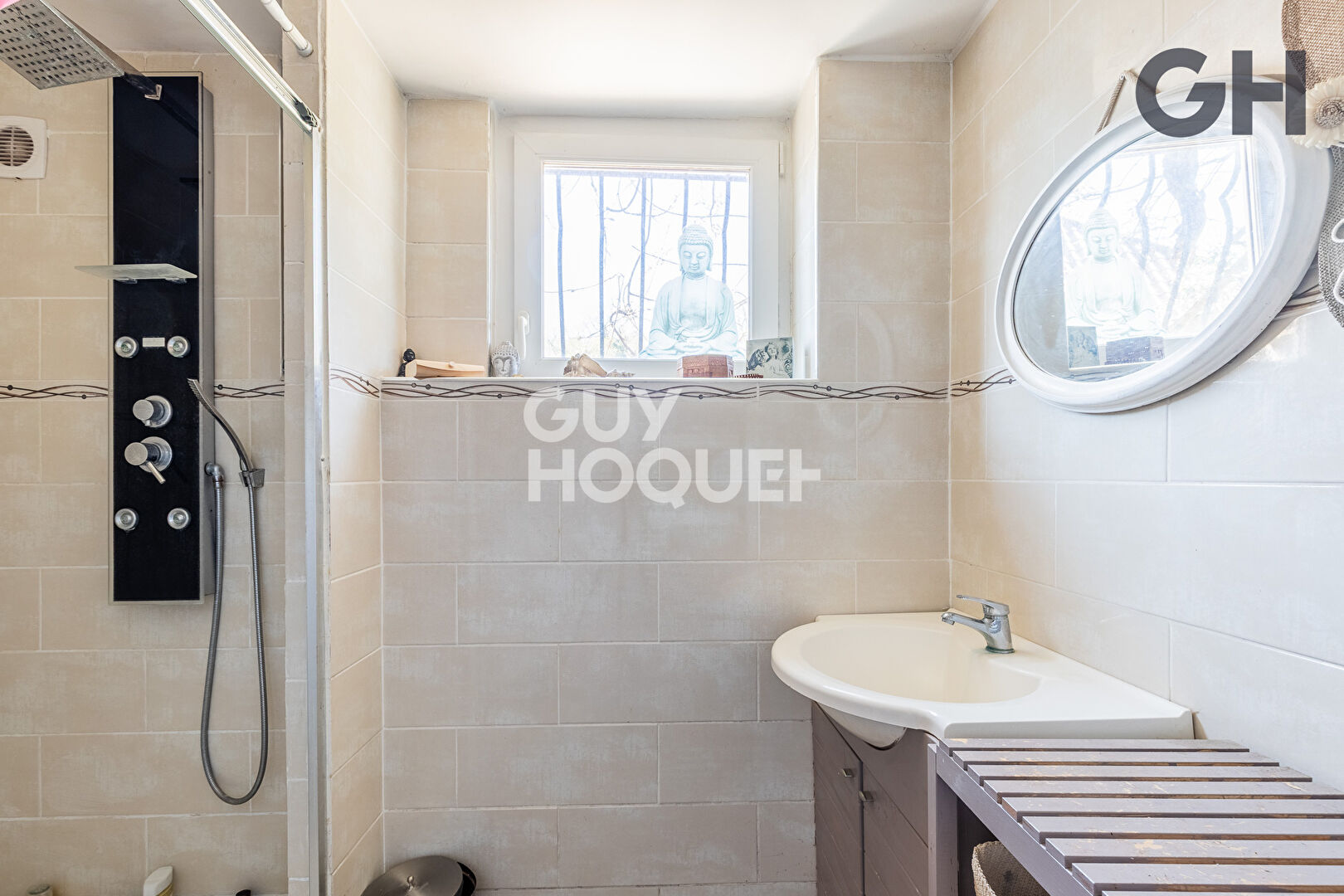 MAISON DE CHARME DE 7 PIÈCES A ETIOLLES - AVEC PISCINE ET DÉPENDANCE