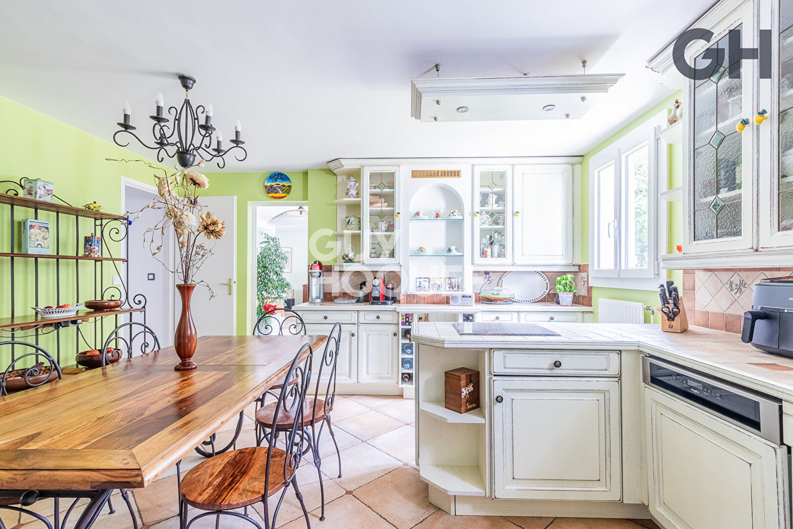 CHARMANTE MAISON FAMILIALE DE 6 PIECES (129 m²) À SOISY-SUR-SEINE