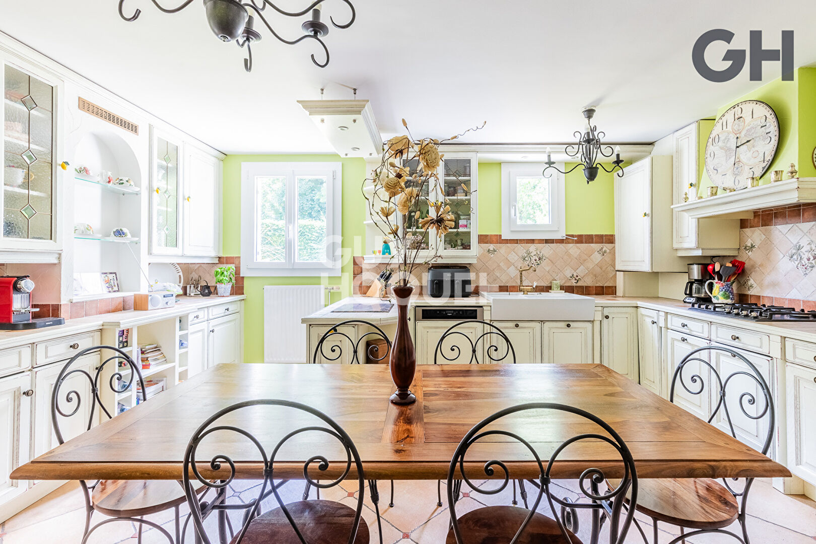 CHARMANTE MAISON FAMILIALE DE 6 PIECES (129 m²) À SOISY-SUR-SEINE