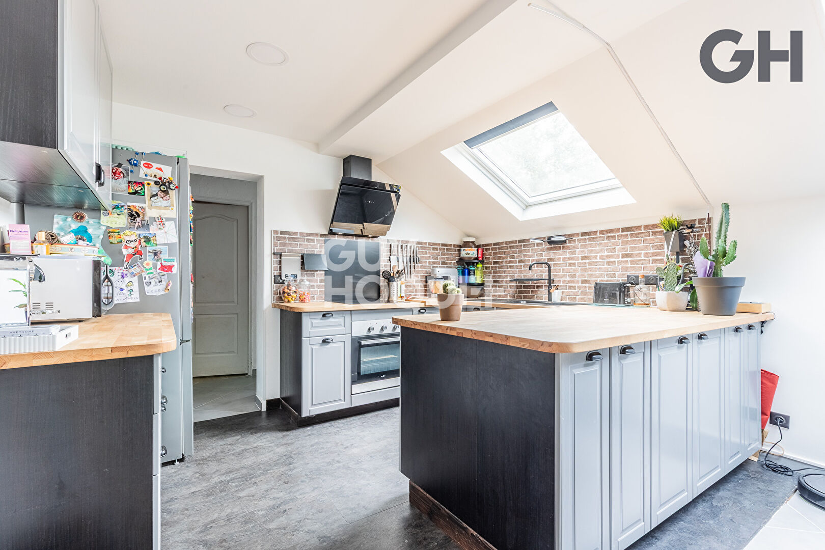 Superbe appartement lumineux de 4 pièces à COMBS LA VILLE !