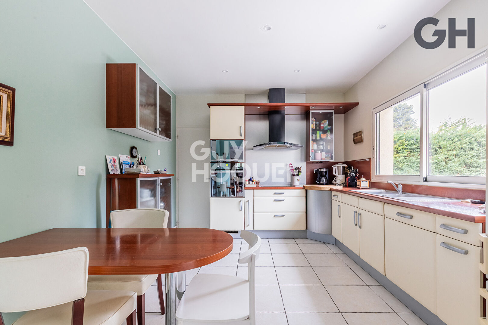 CHARMANTE MAISON DE PLAIN-PIED DE 5 PIECES (153.51 m²) À SOISY-SUR-SEINE