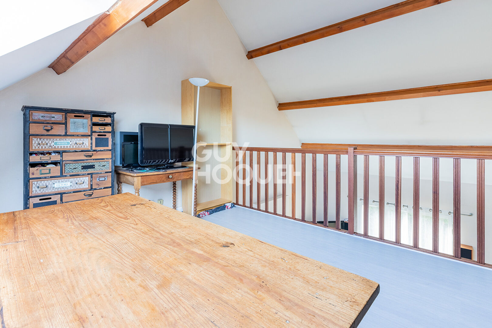 CHARMANTE MAISON FAMILIALE DE 6 PIECES (142m²) À SAINT-PIERRE-DU-PERRAY