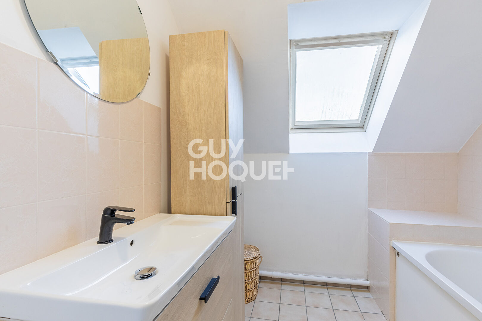 CHARMANTE MAISON FAMILIALE DE 6 PIECES (142m²) À SAINT-PIERRE-DU-PERRAY