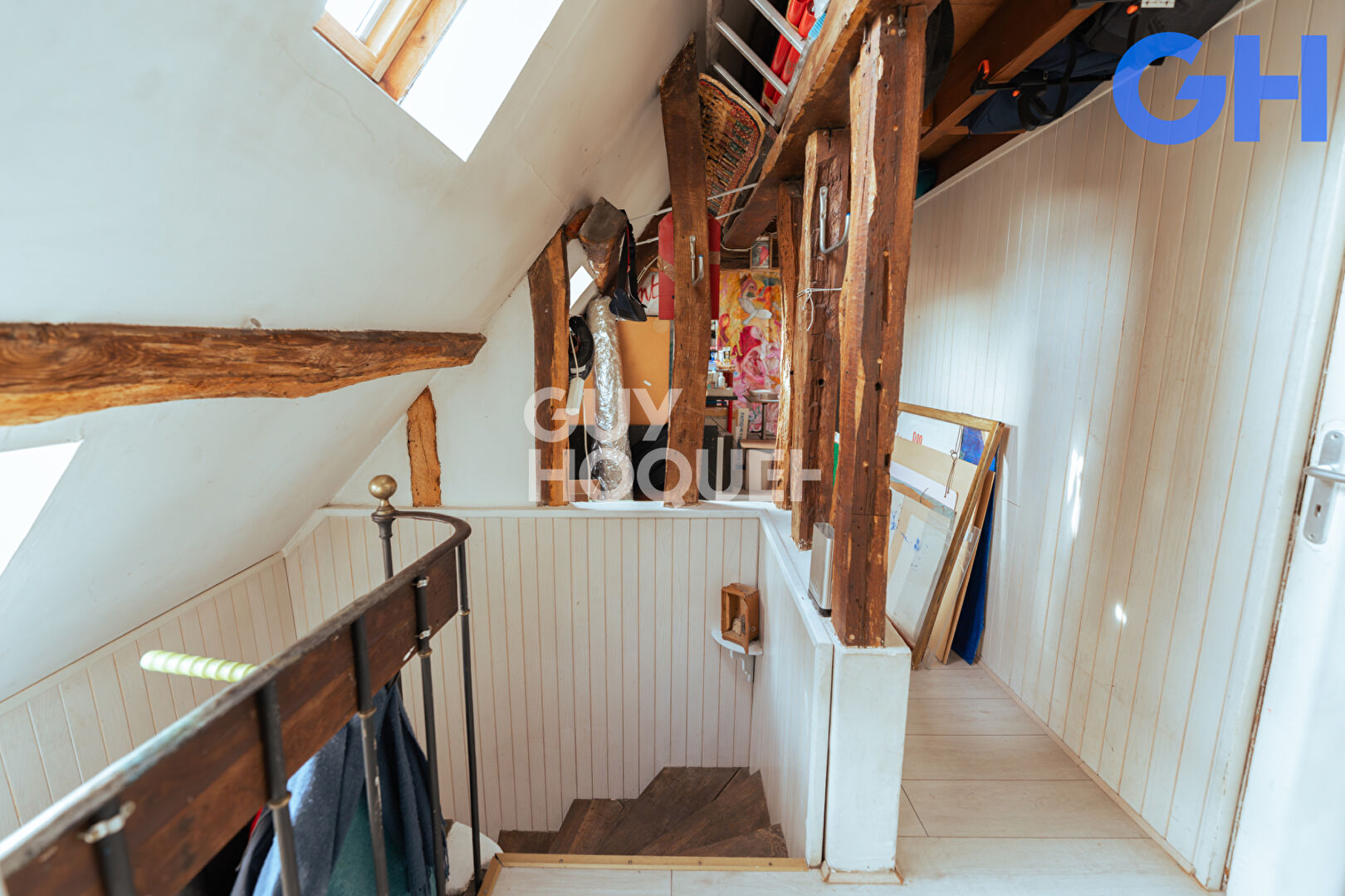 CHARMENT APPARTEMENT T2 (52m²) AU COEUR DE SOISY-SUR-SEINE