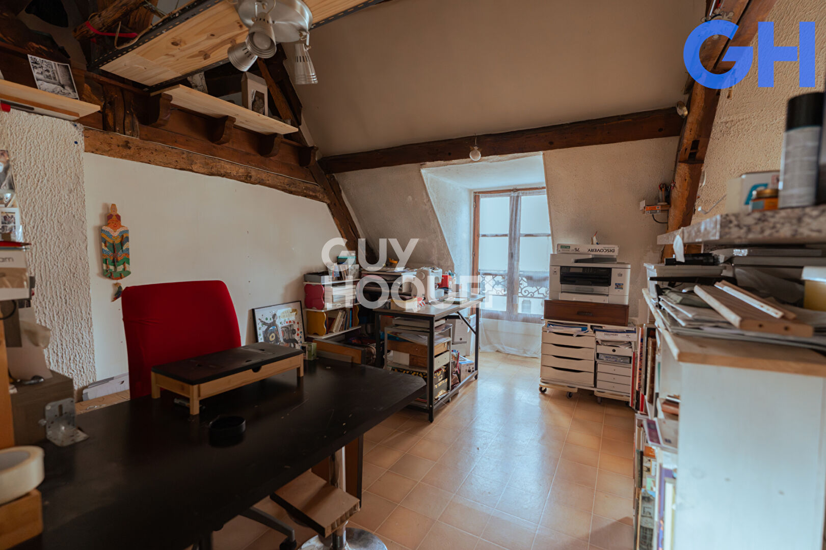 CHARMENT APPARTEMENT T2 (52m²) AU COEUR DE SOISY-SUR-SEINE