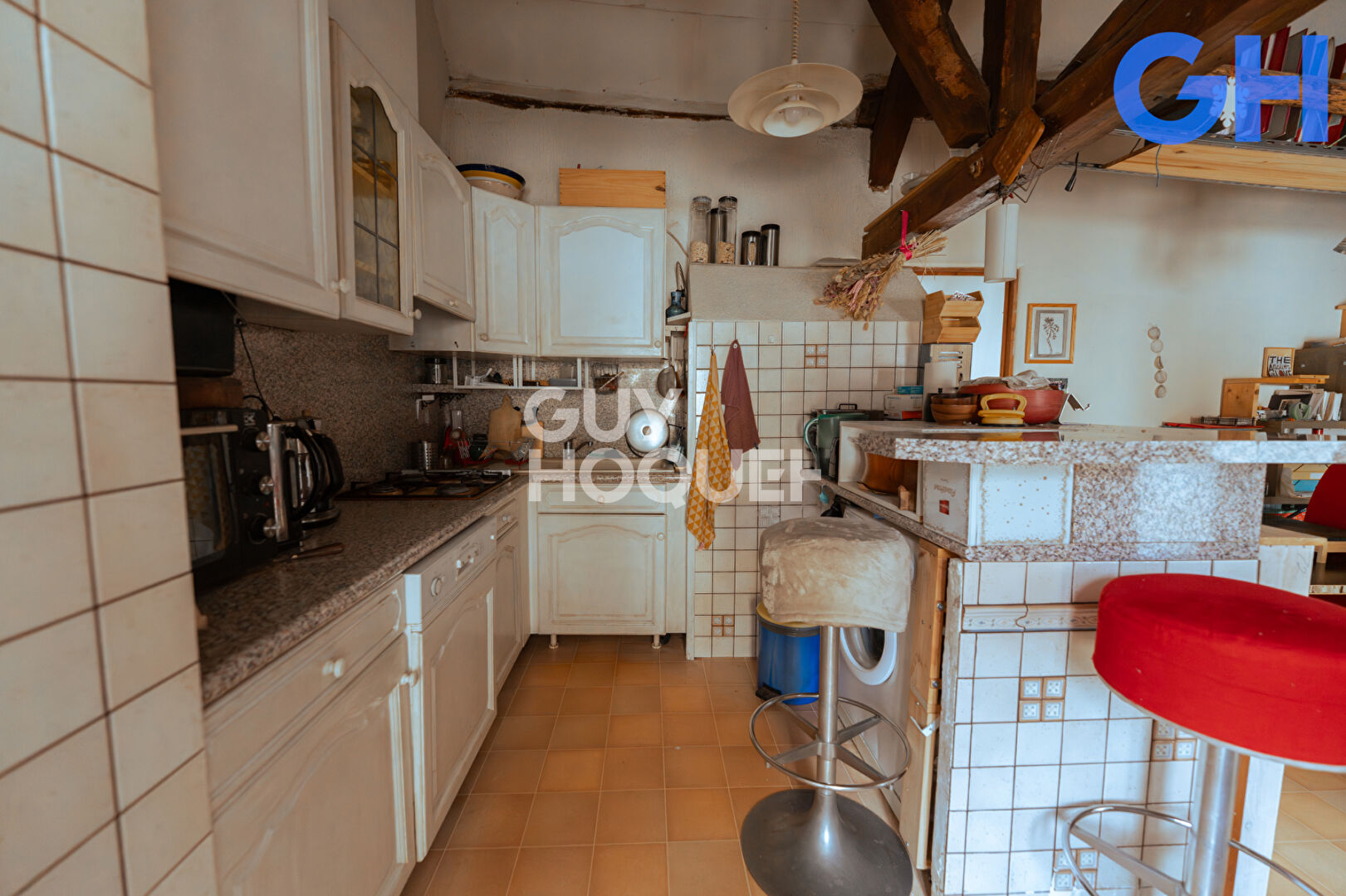 CHARMENT APPARTEMENT T2 (52m²) AU COEUR DE SOISY-SUR-SEINE