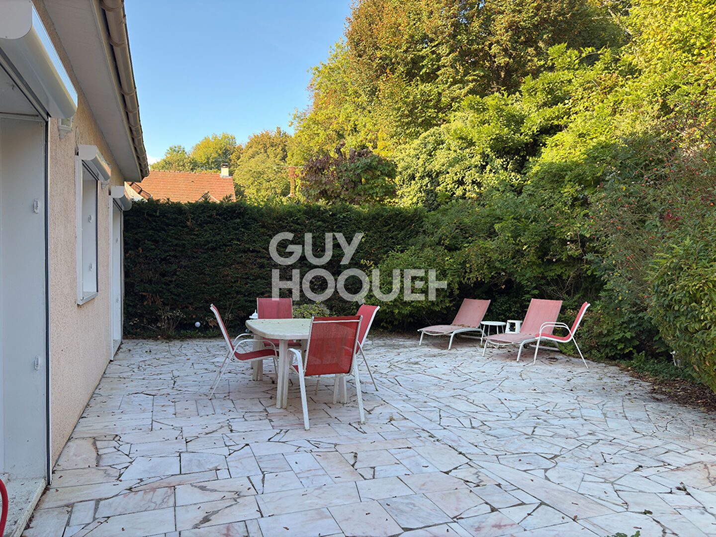 CHARMANTE MAISON DE 5 PIECES  (109.78 m²)  À SOISY-SUR-SEINE