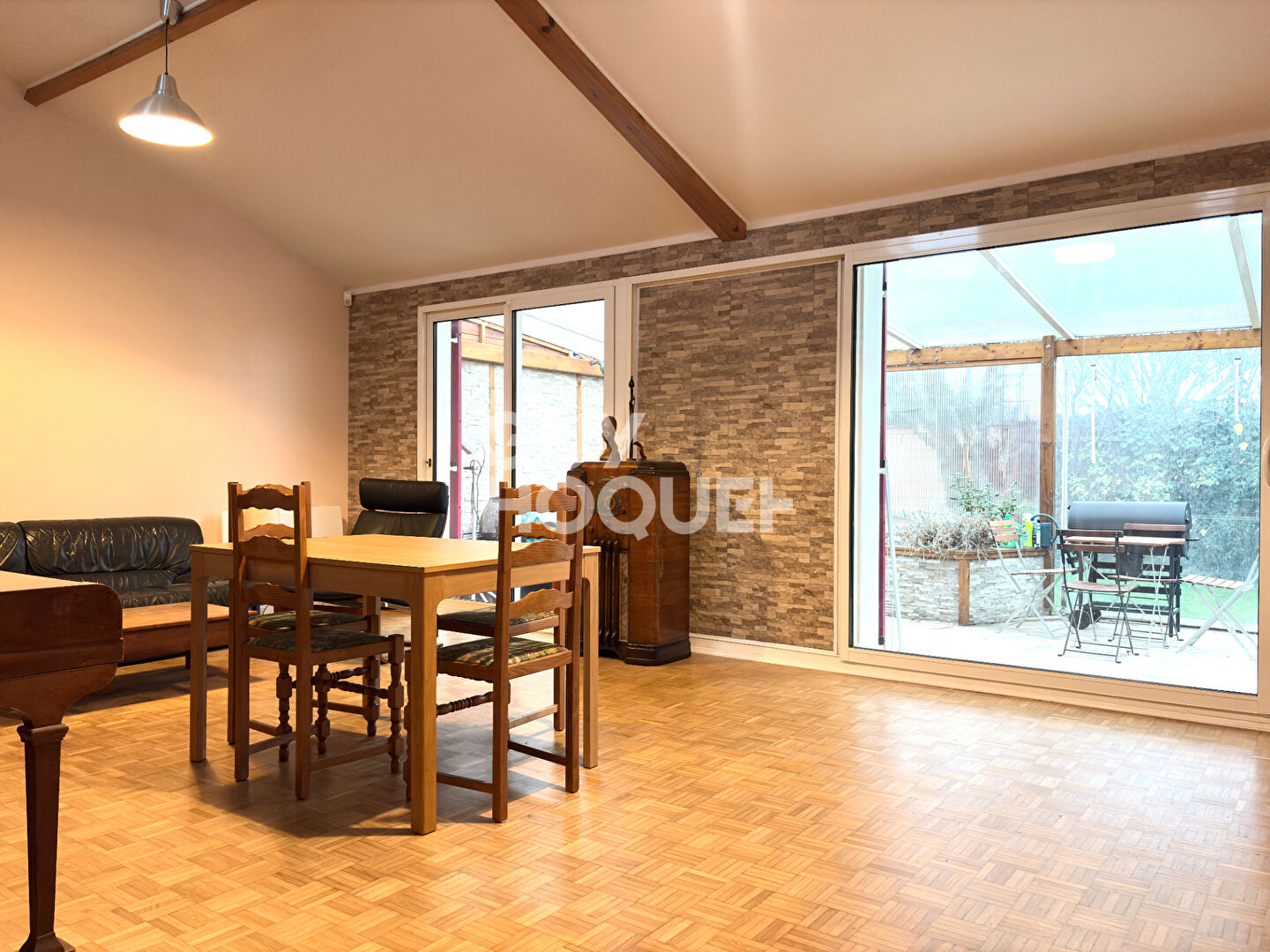 MAISON DE PLAIN-PIED DE 115m2 À SAINT-PIERRE-DU-PERRAY