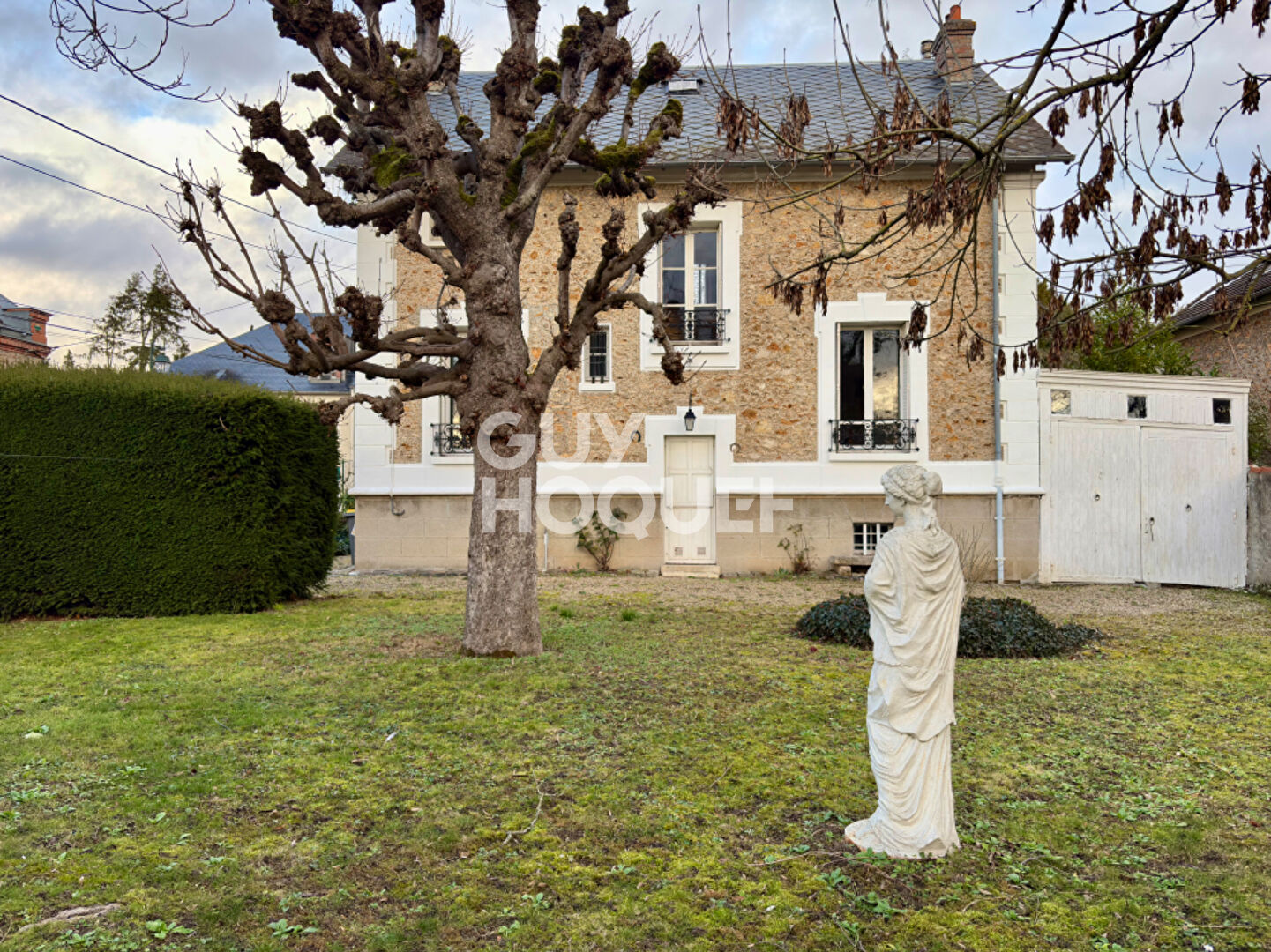 MAISON DE CARACTÈRE EN MEULIÈRE DE 133m² À SOISY-SUR-SEINE