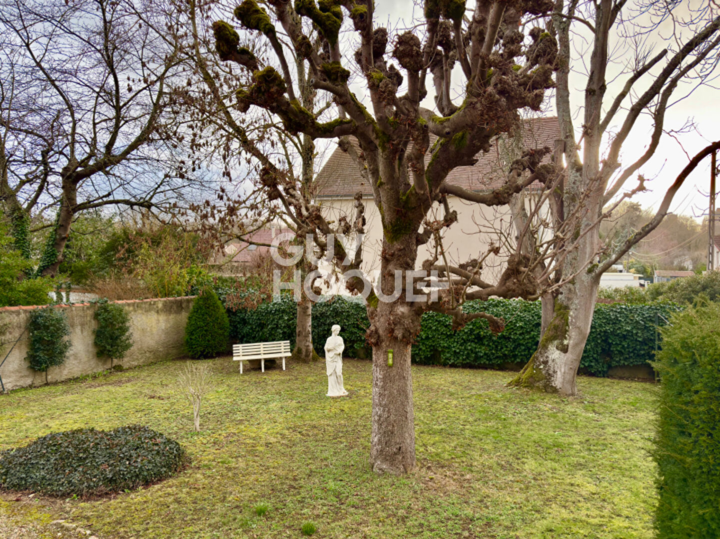 MAISON DE CARACTÈRE EN MEULIÈRE DE 133m² À SOISY-SUR-SEINE